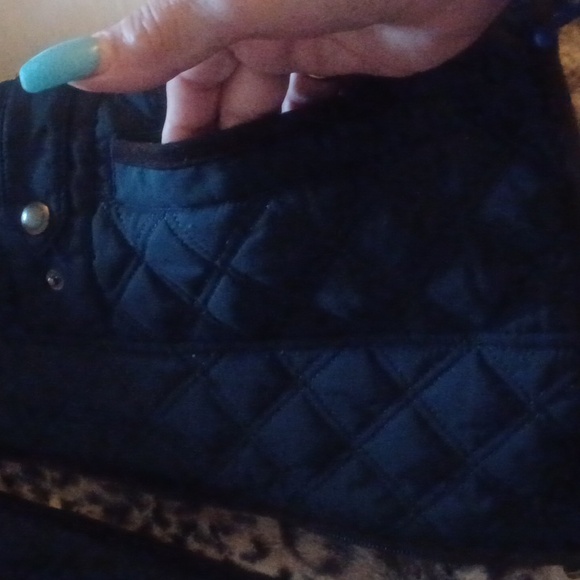 A.Vest - Picture 3 of 5